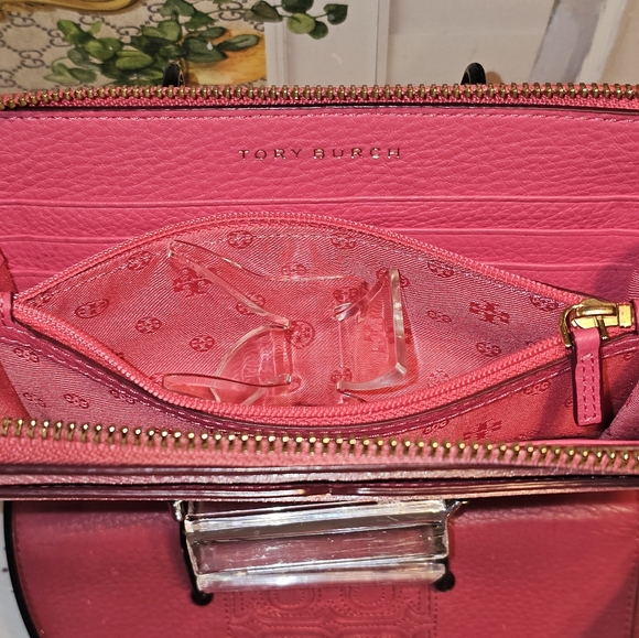 Tory Burch Harper Fiesta Continental Zip-around Wallet - Picture 10 of 16